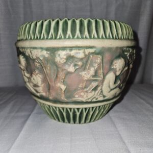 Roseville Pottery Donatello Jardiniere, Shape 575-6, Cream/Green/Tan